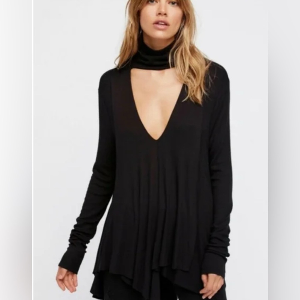 Free People Black turtleneck Deep V-Neck Long Sleeve Top size small